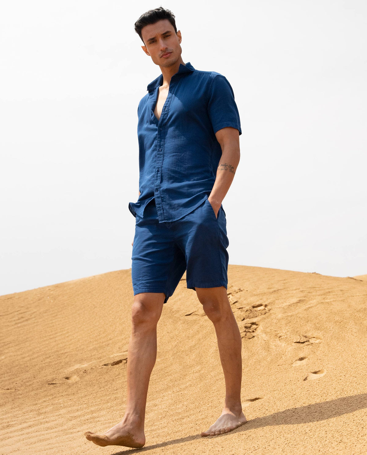 Rare Rabbit Mens Pinto Flouroscent Blue Cotton Fabric Drawstring Mid Rise Regular Fit Solid Shorts