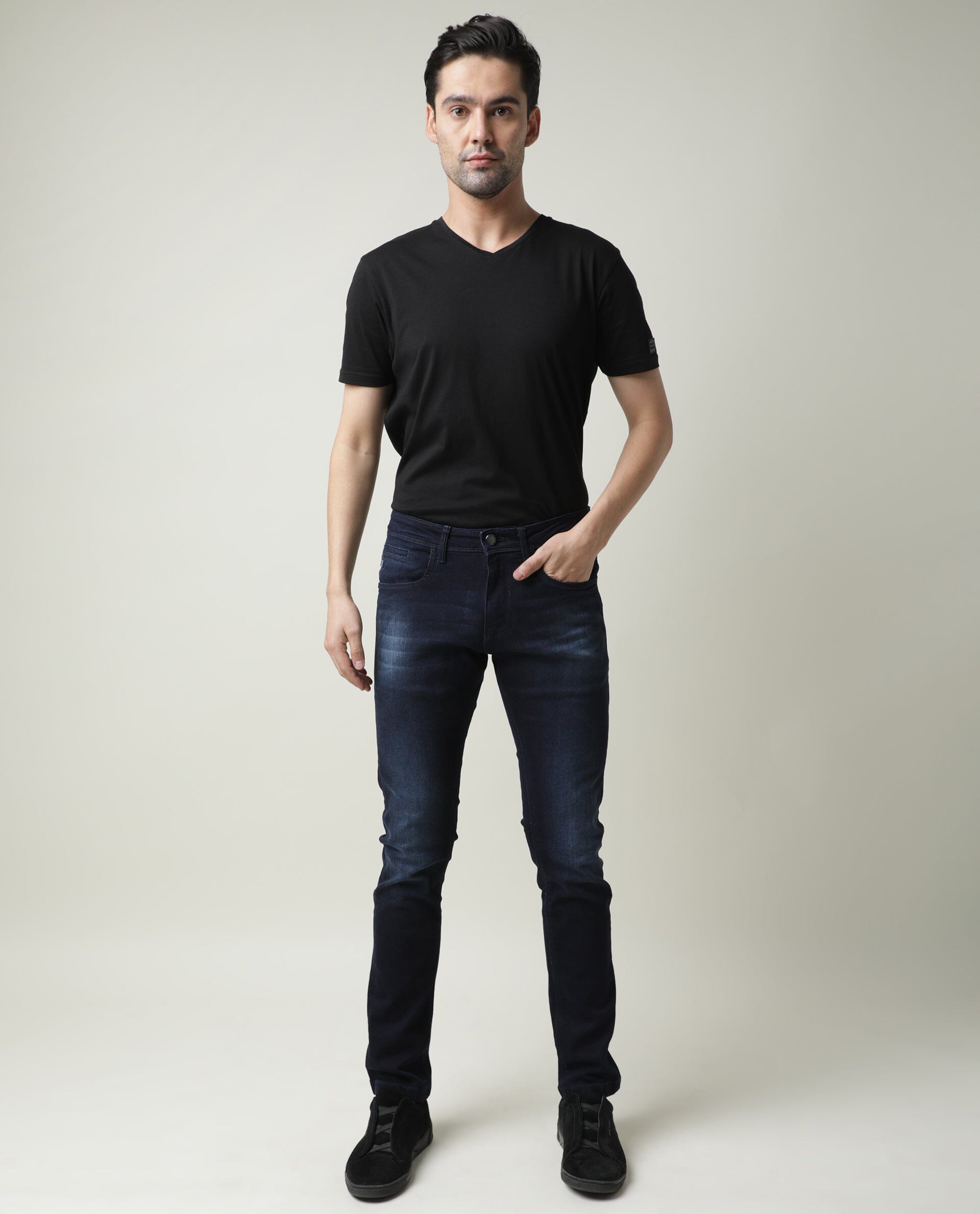 Athletic Fit Jeans in Dark Blue - TAILORED ATHLETE - USA