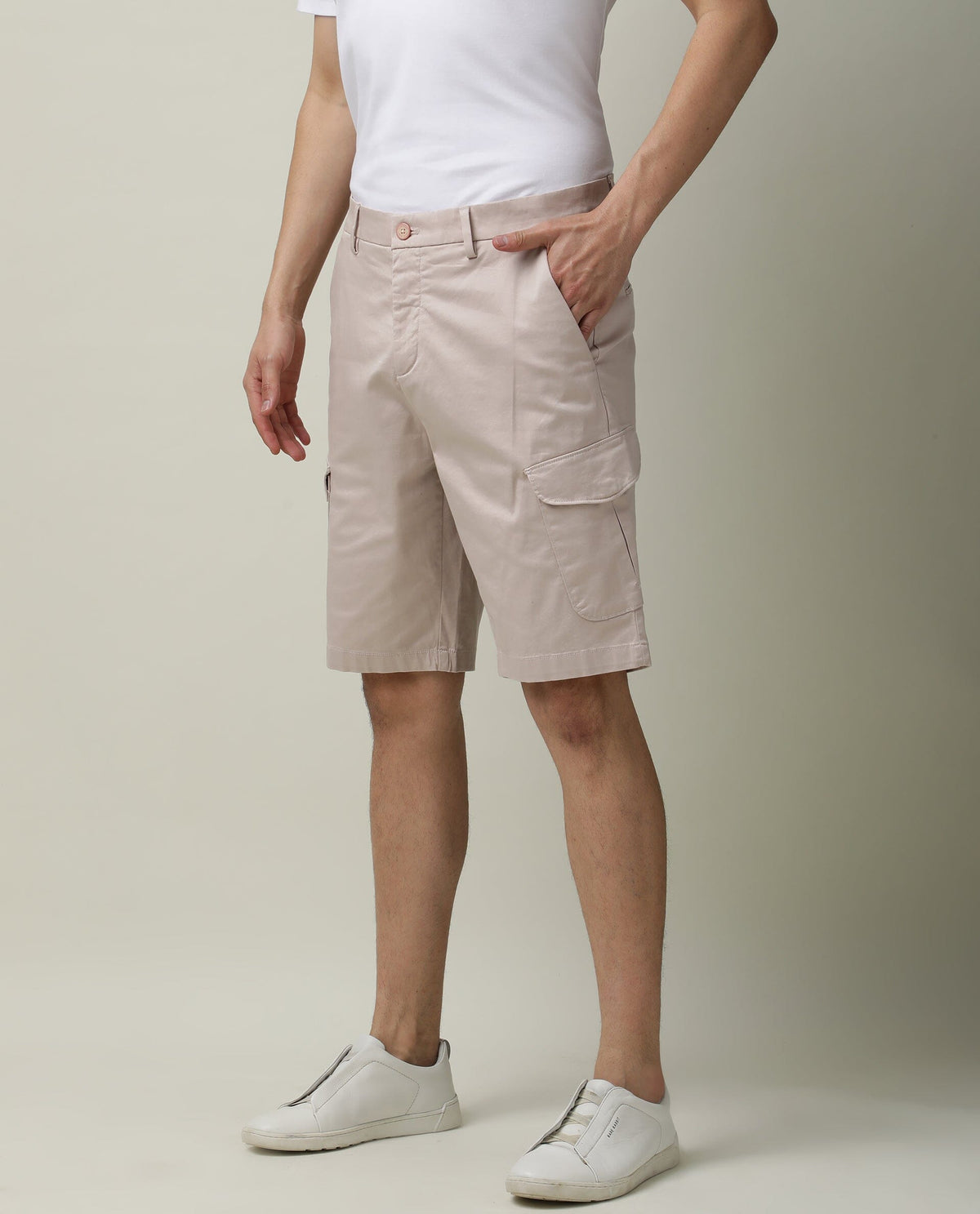 Rare Rabbit Mens Shows Pink Shorts Polycotton Fabric Slim Fit Mid Rise Waist Button & Zip Closure