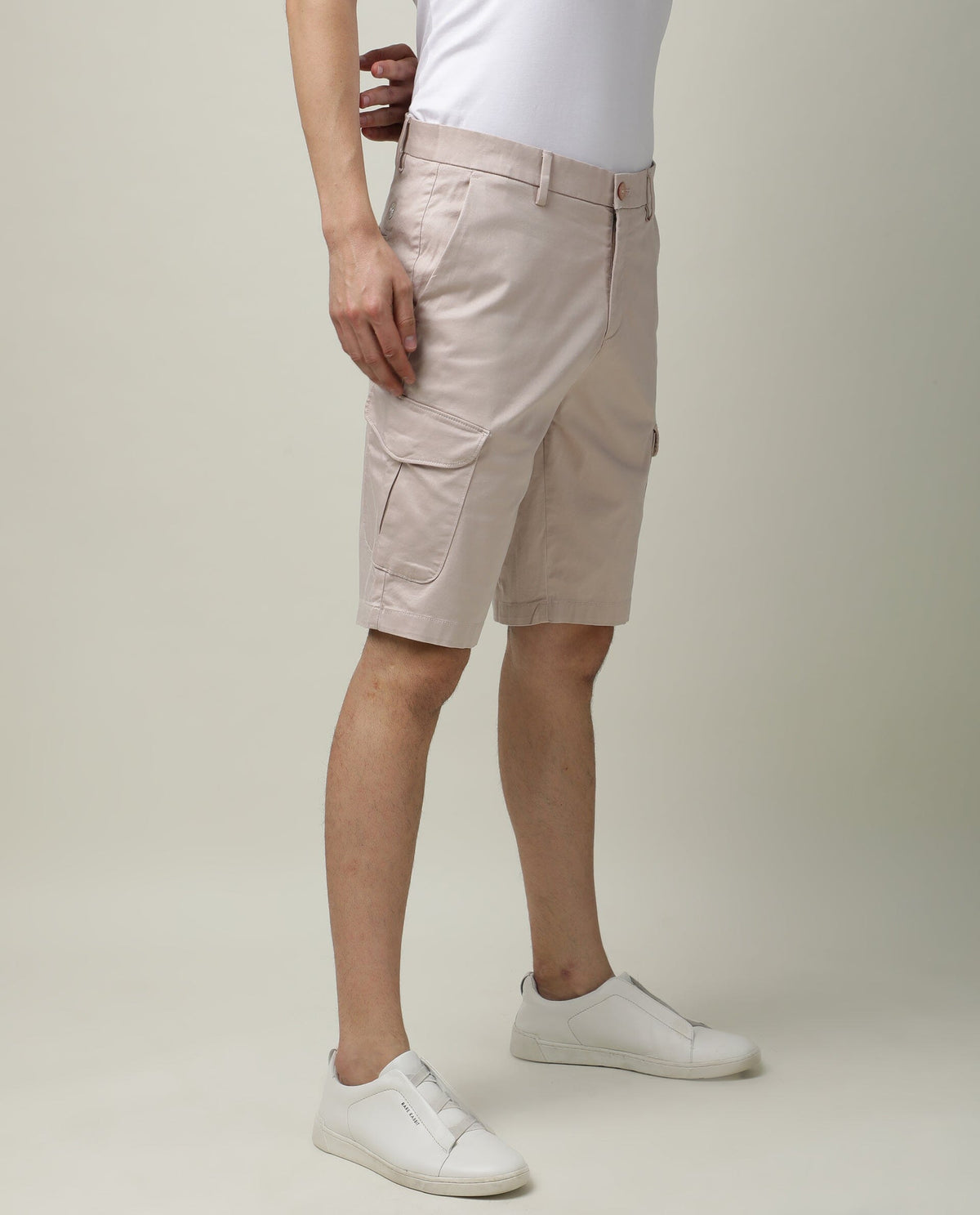 Rare Rabbit Mens Shows Pink Shorts Polycotton Fabric Slim Fit Mid Rise Waist Button & Zip Closure