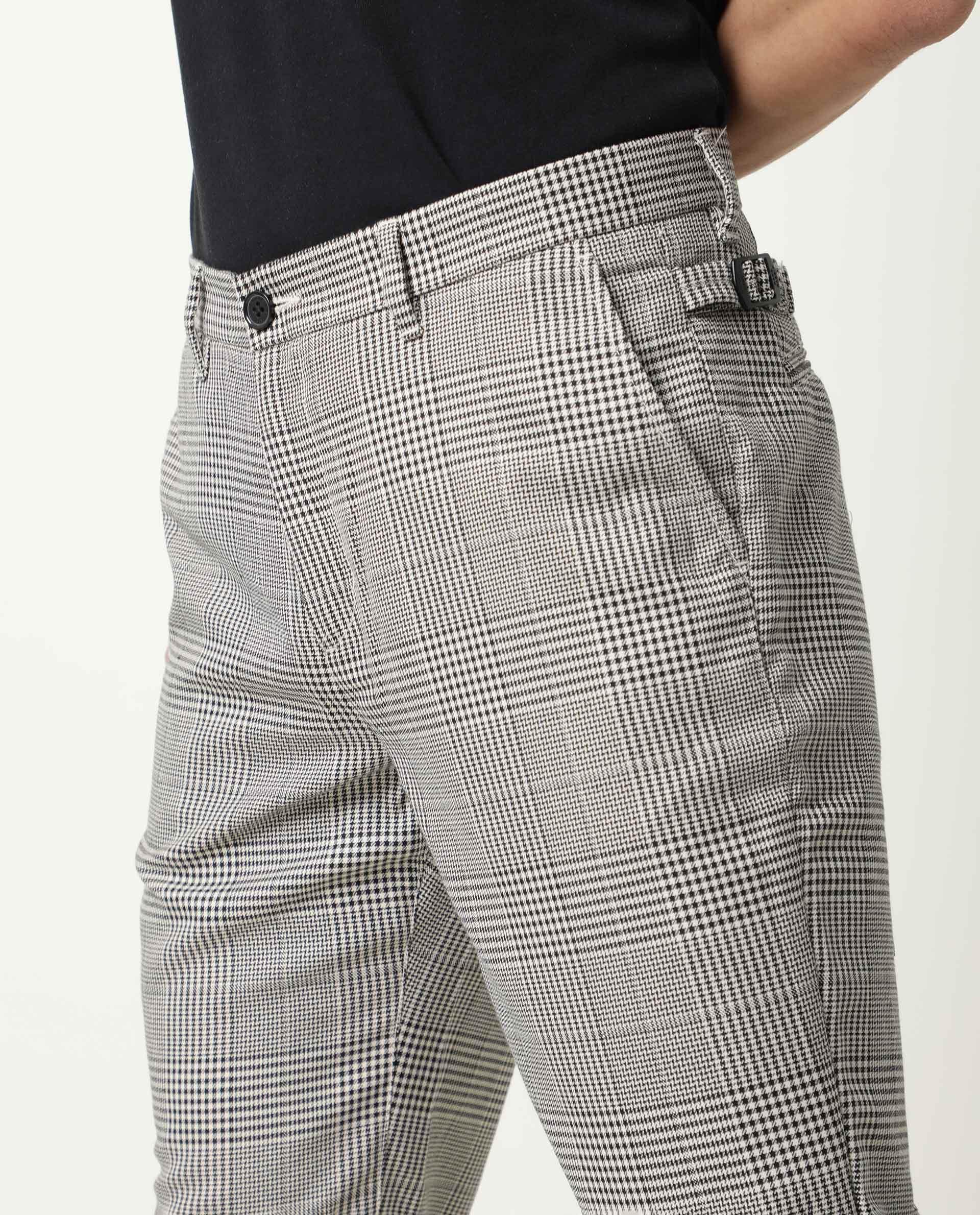 Rare Rabbit Men's Grayson Black Solid Mid-Rise Regular Fit Trouser