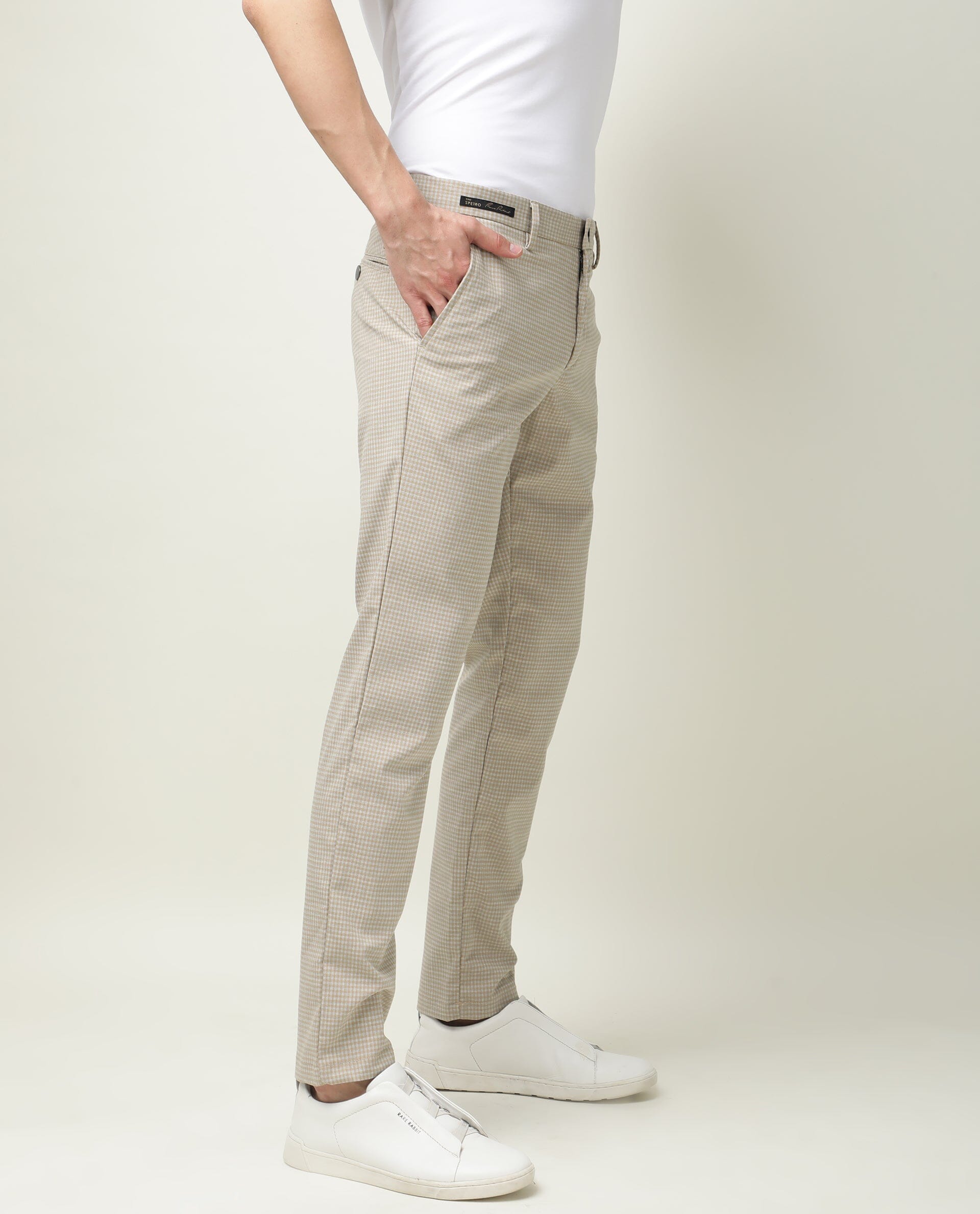 Elegant men's checked trousers beige DJP79 | Fashionformen.eu