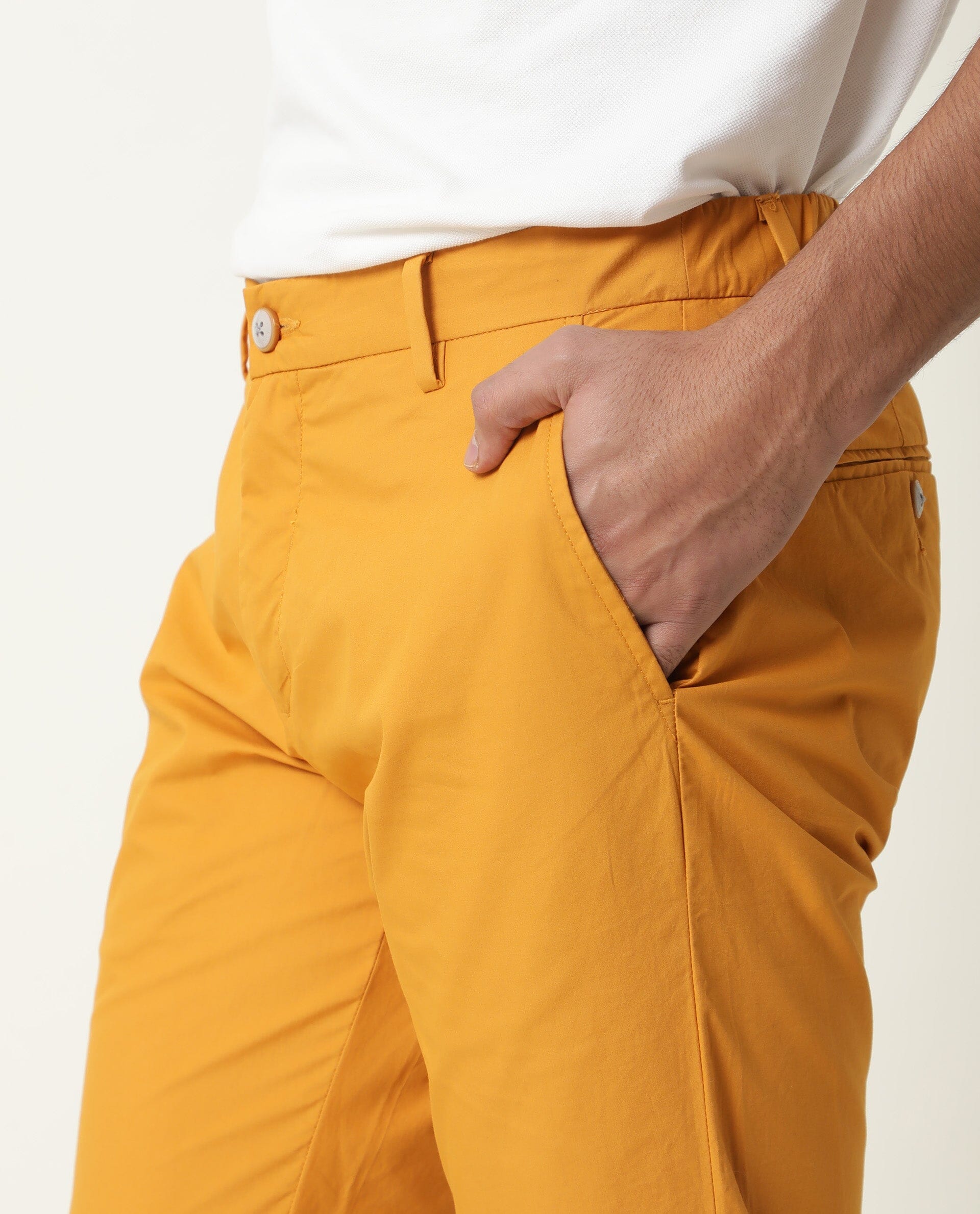 In Praise of Alex Mill's Pleated Khakis | GQ