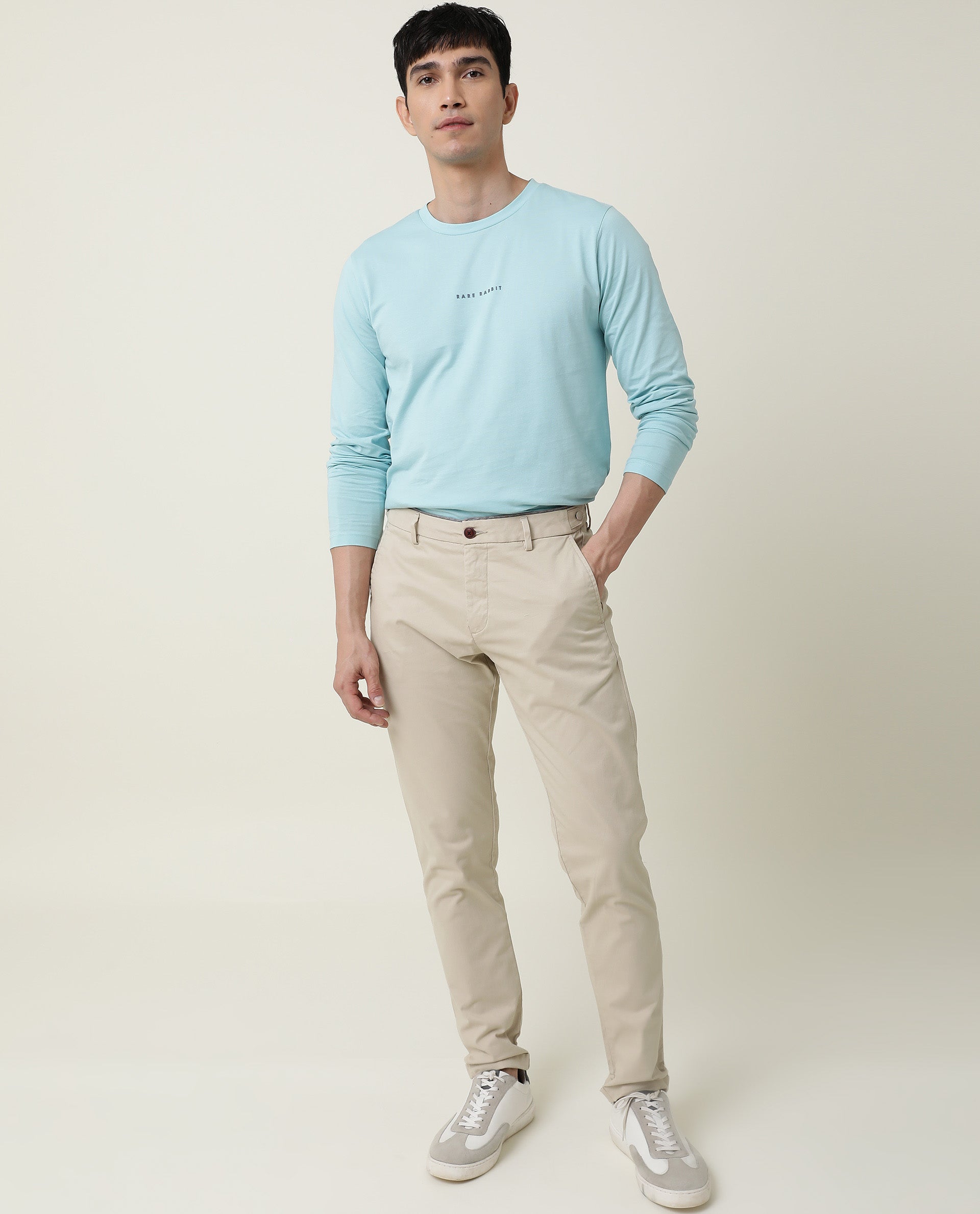 Khaki Jeans with Blue Crew-neck T-shirt Outfits For Men (13 ideas &  outfits) | Lookastic