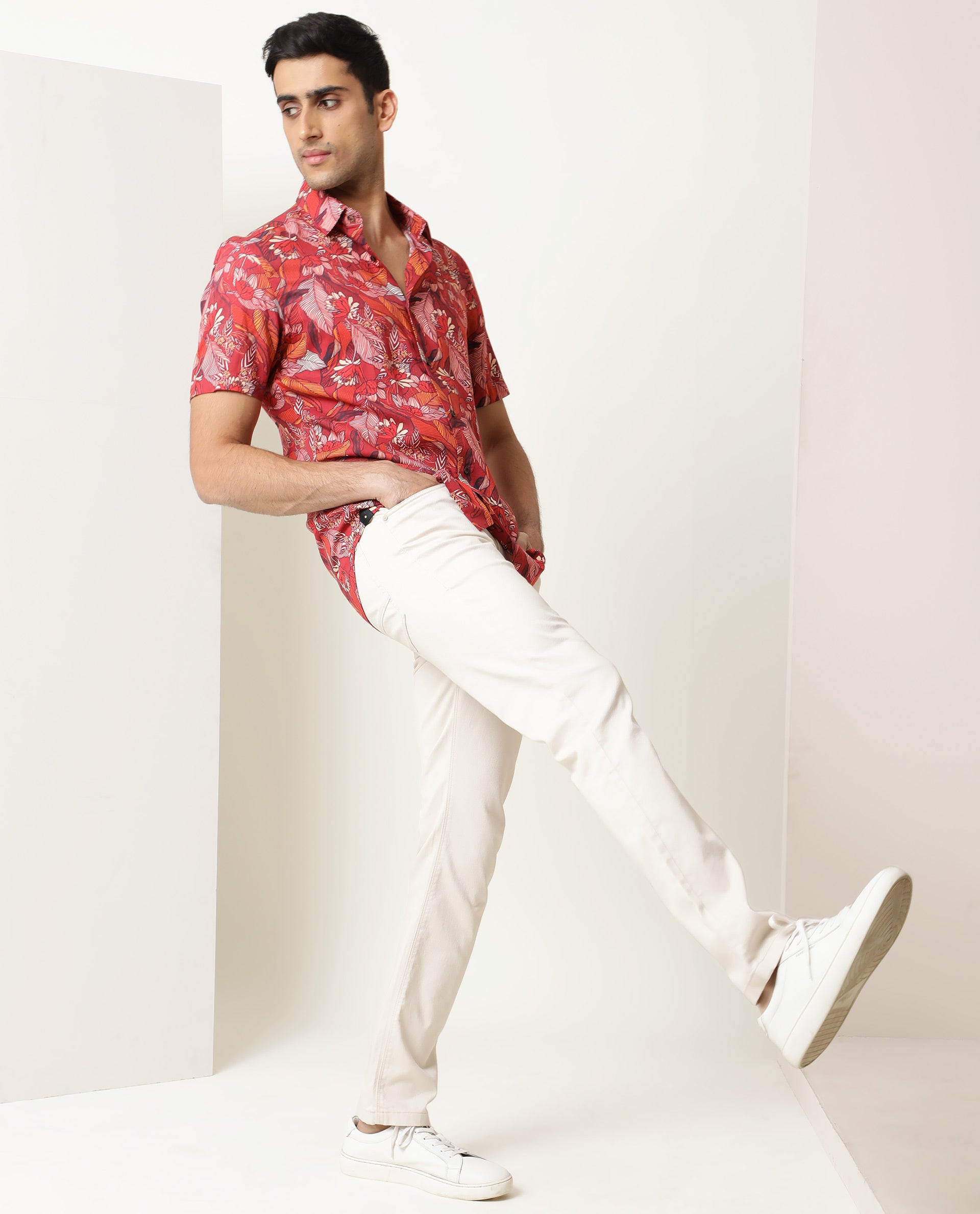Buy Men's Trig Red Linen Shirt Online | SNITCH
