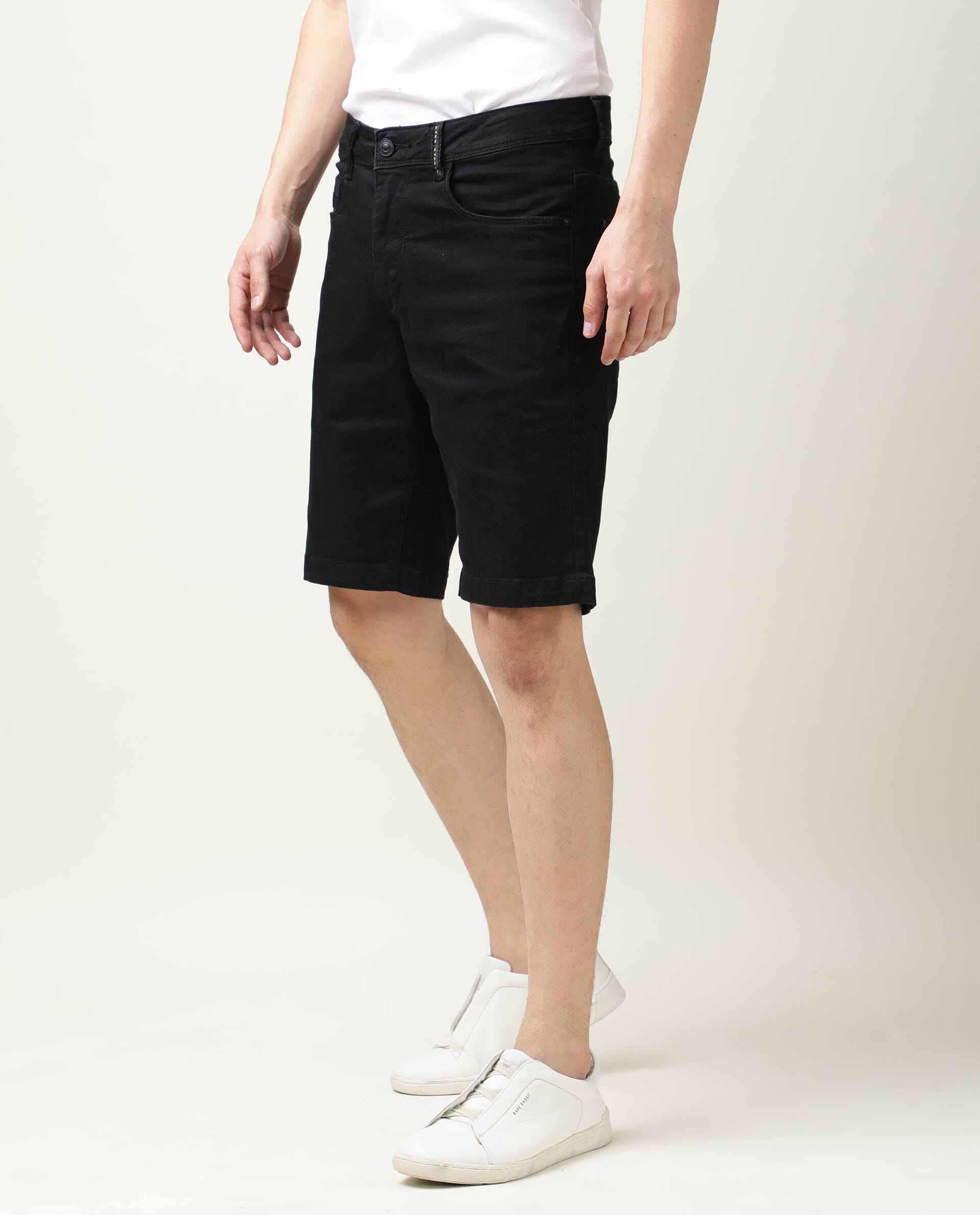 Rare Rabbit Mens Switch Black Slim Fit Mid Rise Knee Length Solid Shorts