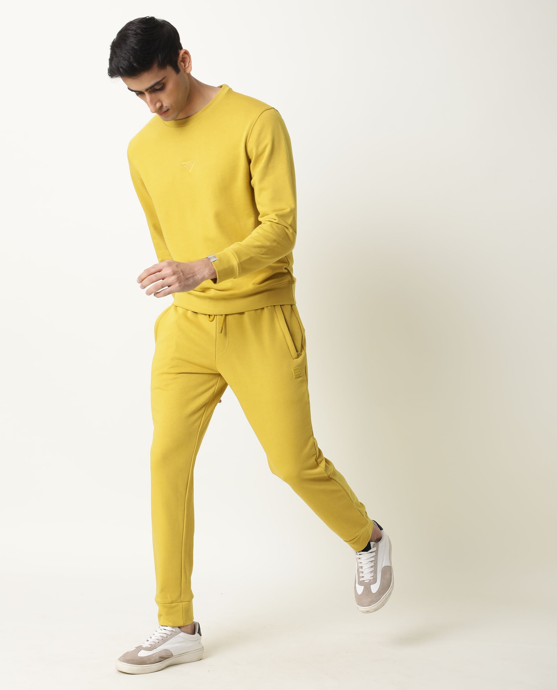 Rare Rabbit Men'S Eden Yellow Sweatshirt Crew Neck Full Sleeves Slim Fit