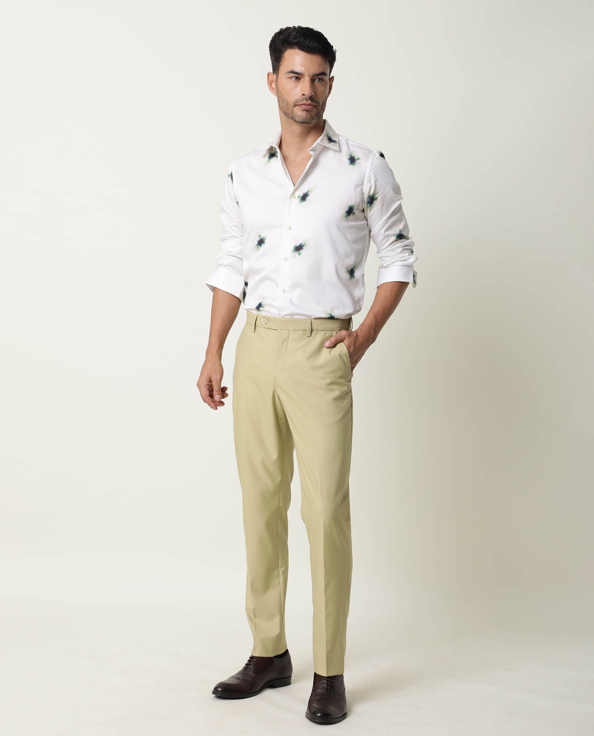 Rare Rabbit Men's Berzu Green Polyester Viscose Fabric Notch Lapel Single Breasted Tailored Fit Solid Blazer