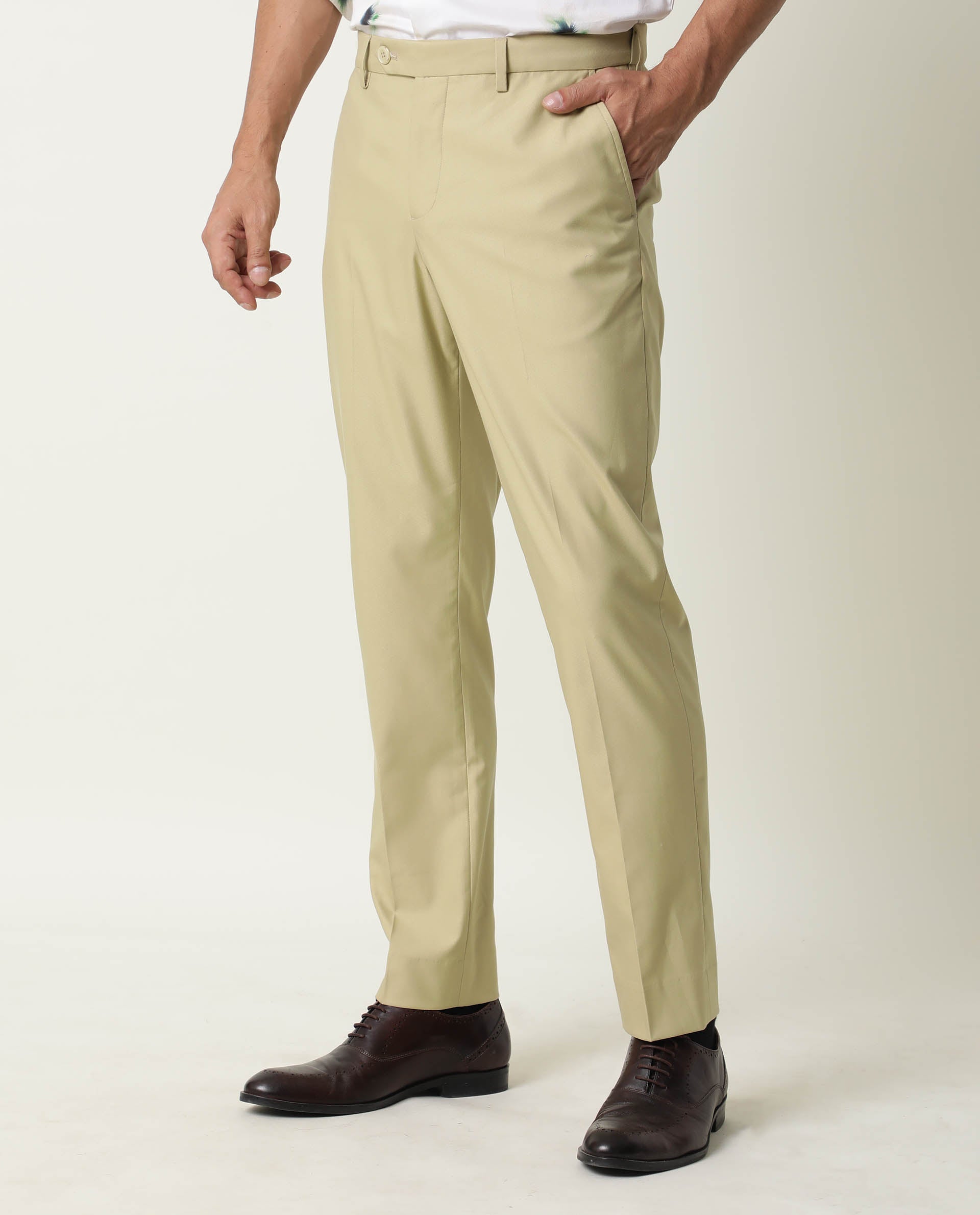 Rare Rabbit Men's Berzu Green Polyester Viscose Fabric Notch Lapel Single Breasted Tailored Fit Solid Blazer