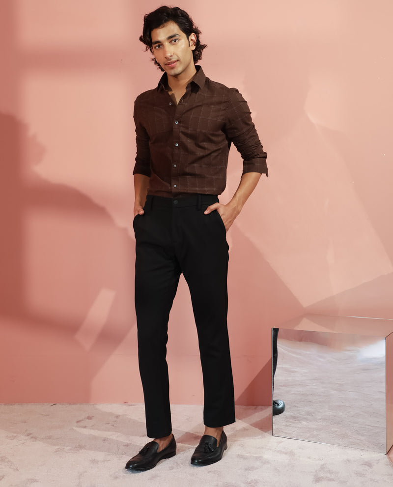 What To Wear With Mens Burgundy Pants - The Versatile Man