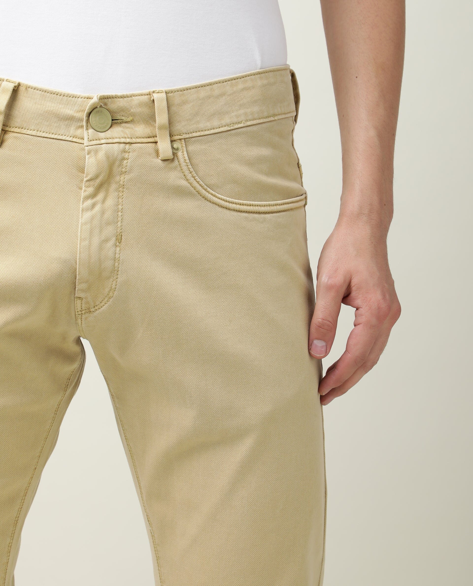 Rare Rabbit Men's Fiv5 Green Solid Mid-Rise Slim Fit Trouser