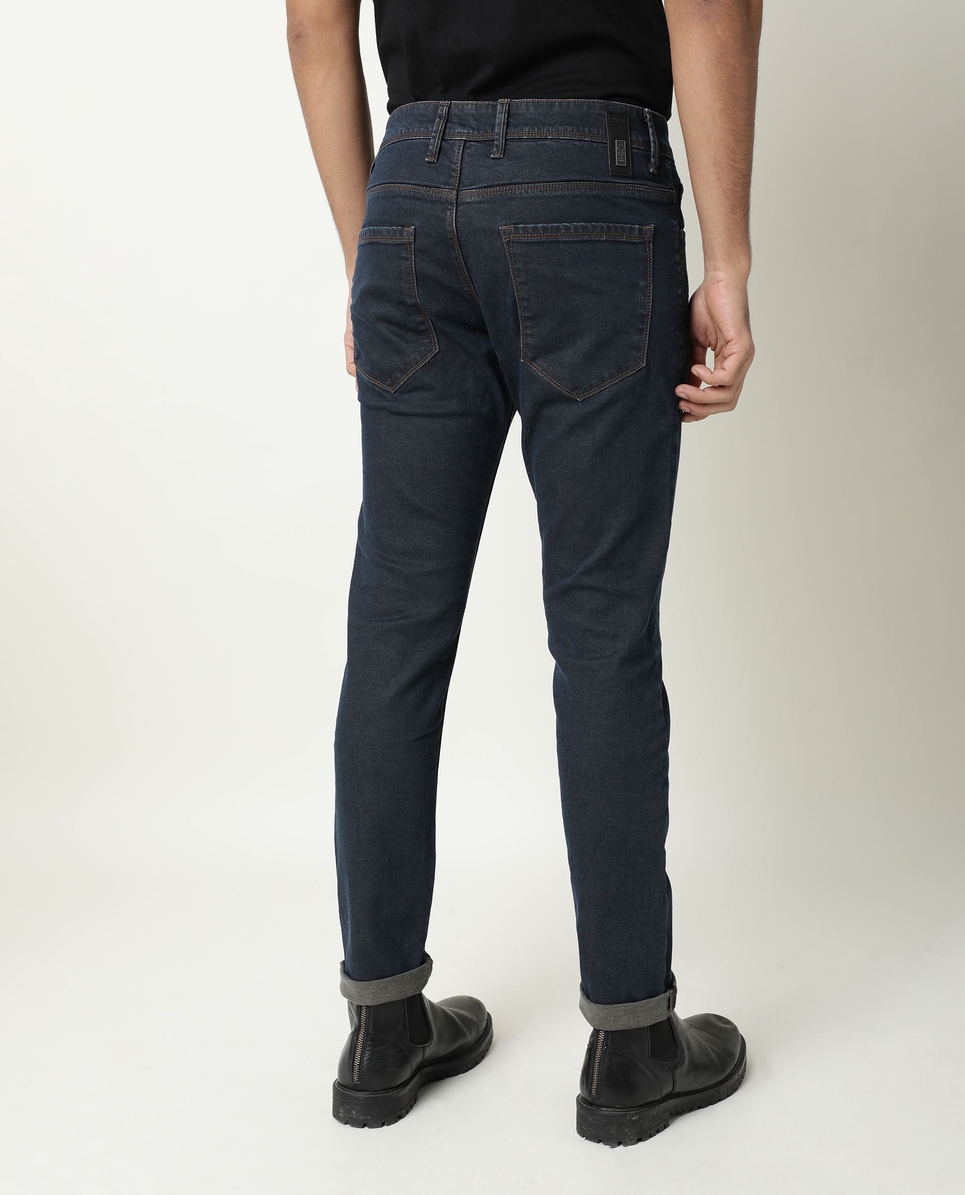 Buy Men Brown Dark Wash Skinny Fit Jeans Online - 762760 | Van Heusen