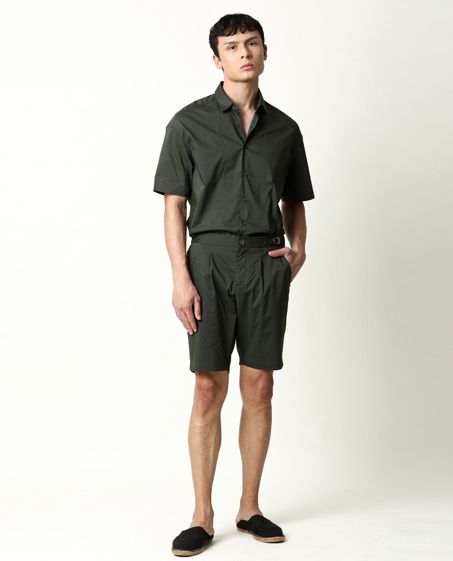 Rare Rabbit Men's Osaka Olive Slim Fit Mid Rise Waist Button & Zip Closure Shorts